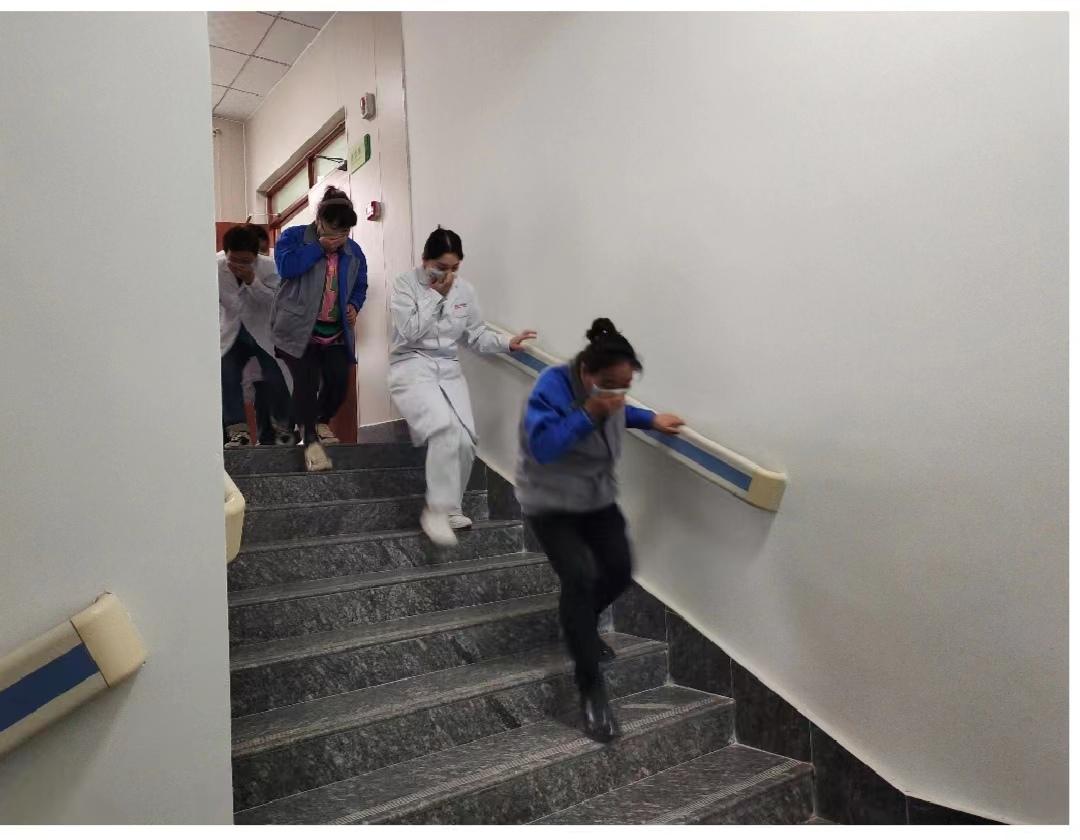 ef391767a8739d47d7483f59cde608b.jpg ef391767a8739d47d7483f59cde608b.jpg